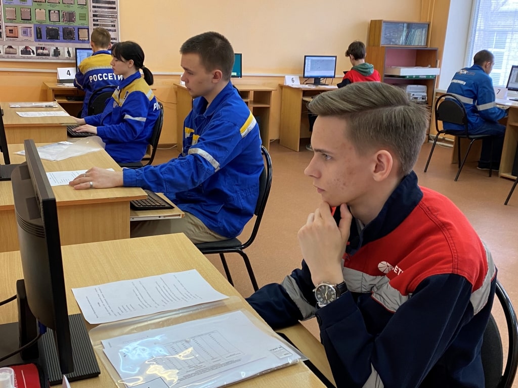 В колледжах Волгоградской области стартовали демоэкзамены